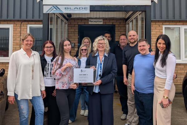 Gemeinsam vorankommen: Blade Flooring Ltd tritt dem ...