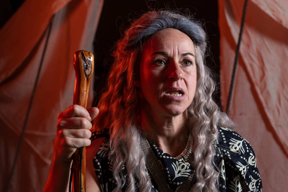 Hecuba (Hannah Grainger Clemson)
