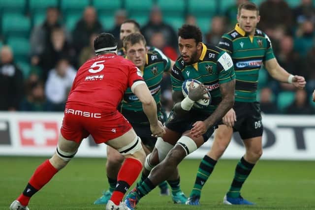Courtney Lawes looks for an opening