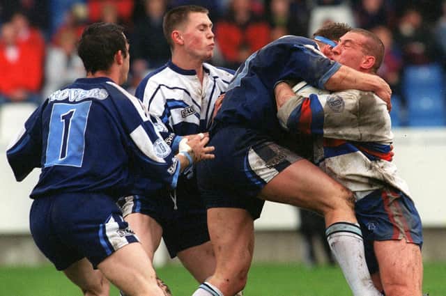 Action from the June, 1998 clash between Wakefield and Featherstone.