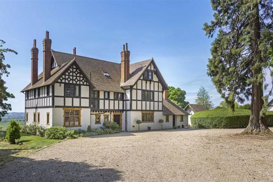 The 10 most expensive Northamptonshire homes currently listed on Right Move 