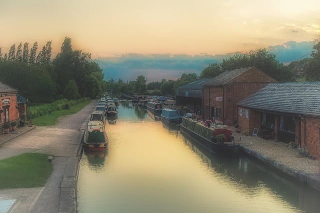 Our current FB cover picture of Braunston by Helen Matten.