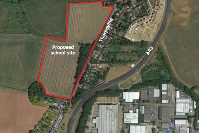 The red outline shows where 'Northampton School' would be built off the A43 near Thorpeville
