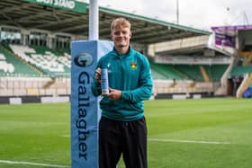 Fin Smith is the Gallagher PREM player of the month for April