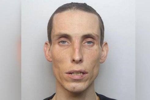 The Corby thug was released from jail after assaulting a Corby shop worker — but went back to the same Boots store and did it again! .Mort, 36, was jailed for 32 weeks back in February over a month-long crime spree, stealing from shops across the town including H&M, Halfords, TK Maxx, Best One and Co-op. This time he got 12 weeks.