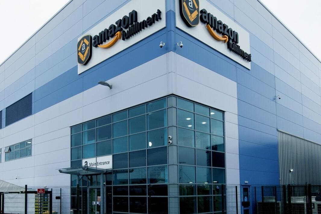 Amazon Berwick Amazon Daventry team celebrates national Armed Forces accolade