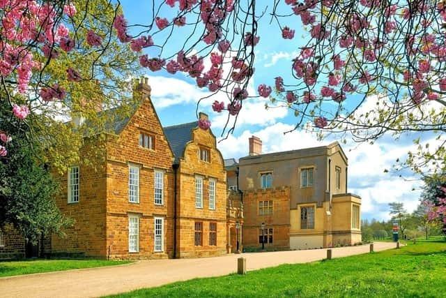 Northamptonshire’s amazing history is reflected through the beautiful craftsmanship of the county’s walls.
From the Guildhall to Delapre Abbey, Canon’s Ashby to Althorp Estate - you will find architectural marvels scattered throughout the county.