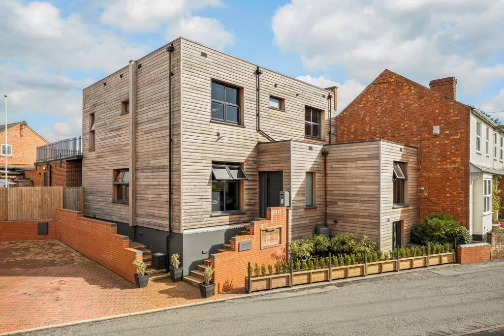 Look inside former Northamptonshire village working men's club which has ...