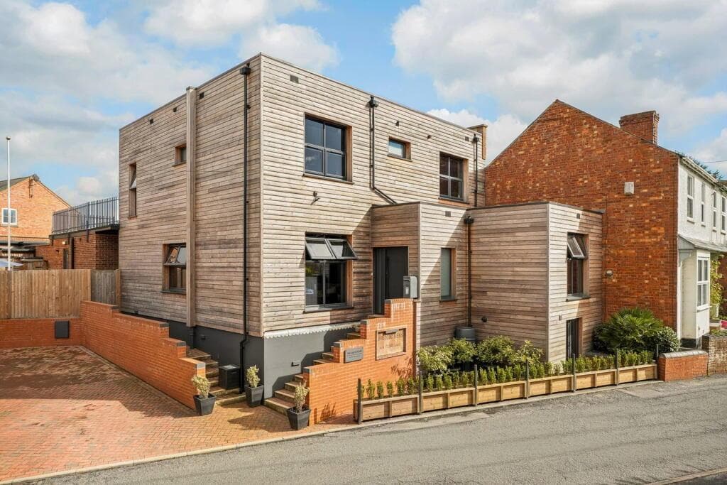Look inside former Northamptonshire village working men's club which has ...