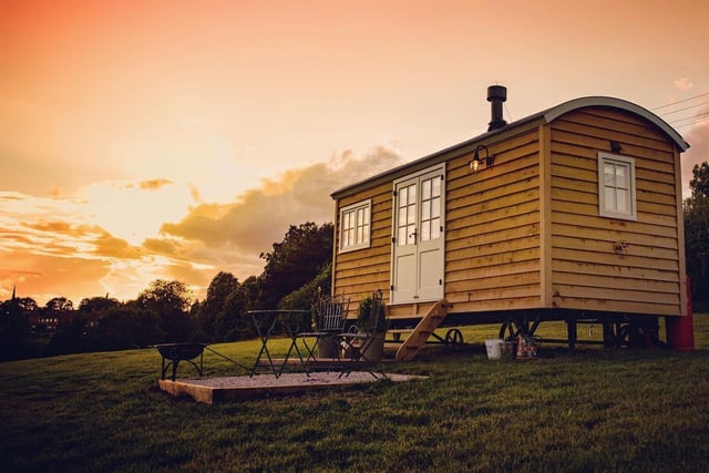 Ewe Glamping is a dog friendly destination, located riverside on the Grand Union Canal in Braunston – described as perfect for walkers. Their offering of a luxury shepherd hut comes with en-suite facilities, hot water on tap and mains electricity, as well as a fully functional kitchenette.