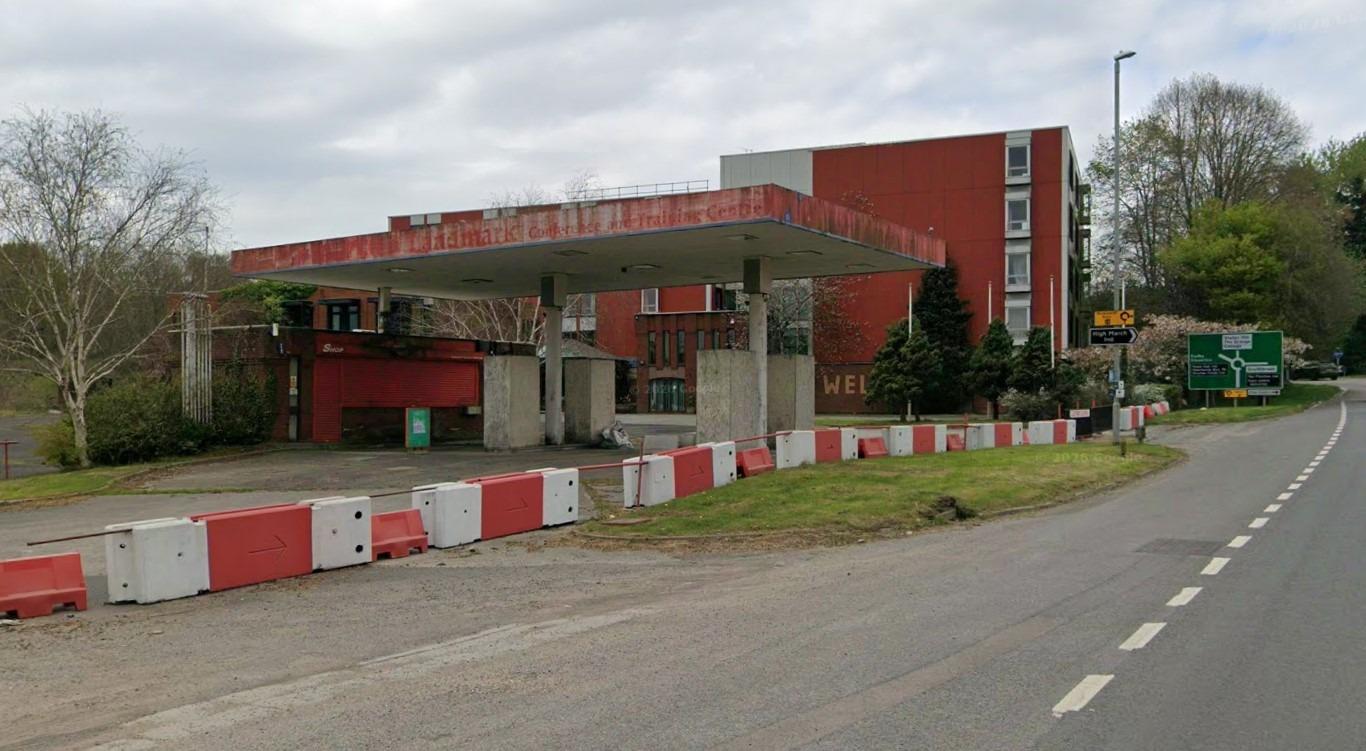Plans submitted to DEMOLISH former hotel on busy Northamptonshire road ...
