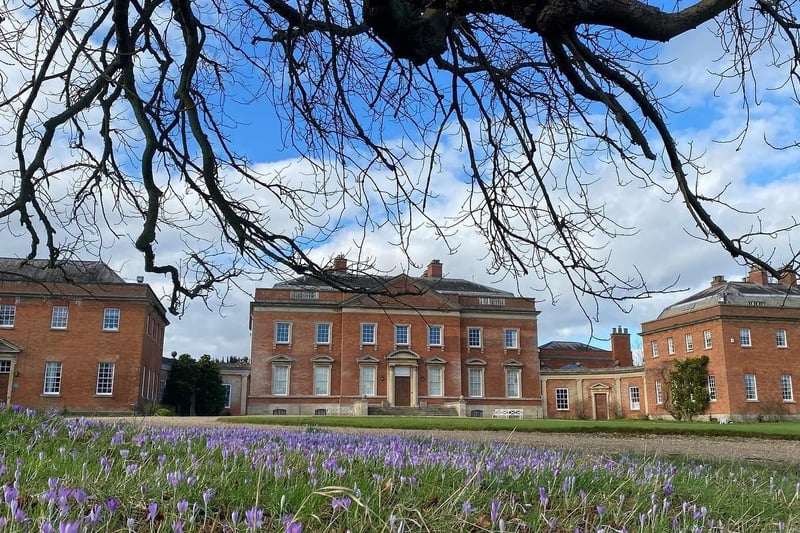 Kelmarsh Hall is a beautiful country house situated in Northampton, set in 3000 acres of picturesque countryside. They are very flexible with their wedding packages and you can say your vows in their stunning Orangery or their large luxury marquee