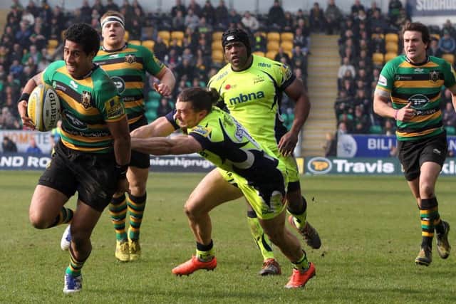 Ken Pisi evaded the Sale defence to grab a score