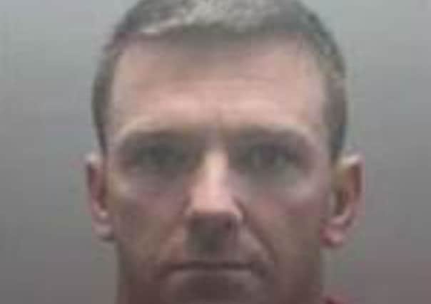 Police are appealing for the publics help in tracing a Kevin Wood, a man from Hemel Hempstead who is wanted in connection with a number of burglaries.