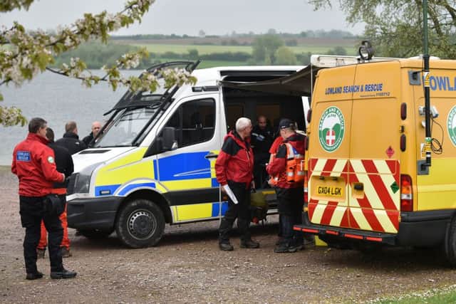 search andv rescue pitsford NNL-161105-125311009