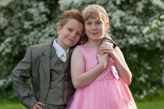 Keelan Beech and his ten-year-old sister Aimee-Lee. Picture and video via SWNS NNL-160525-142710001
